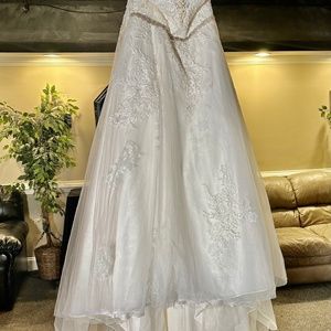 Wedding dress